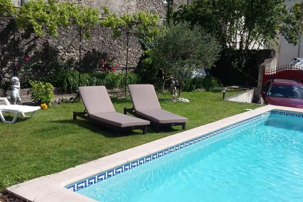 St Jean Du Gard : Spacious Apartment With Use Of Pool Saint-Jean-du-Gard Exterior foto